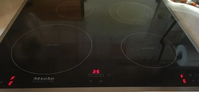 ошибка FE 35 варочная панель Миле Ошибка FE35 на варочной панели Miele