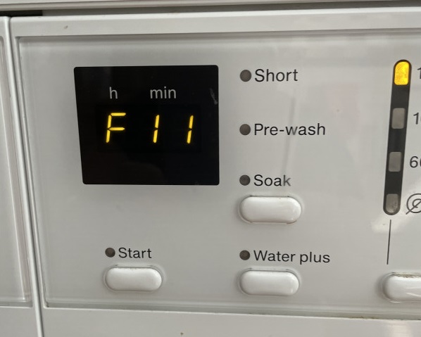 Fehler F11 в стиральной машине Miele