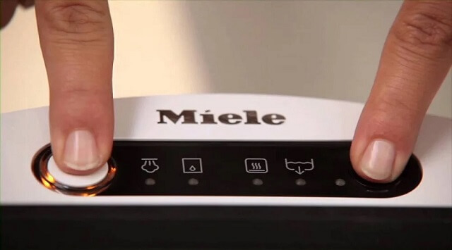 выбивает автомат при включении гладильной машины Miele